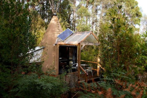 Huon Bush Retreats - Tourism Caloundra 1