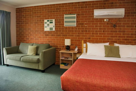 Rose Garden Motel - Tourism Caloundra 5