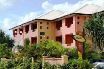 Kacys Bargara Beach Motel - Tourism Caloundra 0