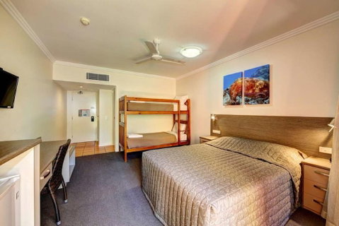 Kacys Bargara Beach Motel - Tourism Caloundra 6