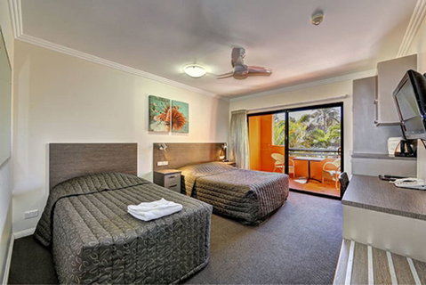 Kacys Bargara Beach Motel - Tourism Caloundra 5