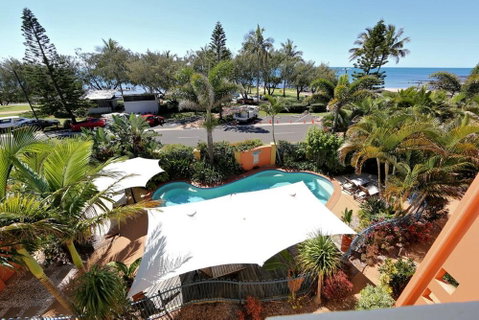 Kacys Bargara Beach Motel - Tourism Caloundra 2