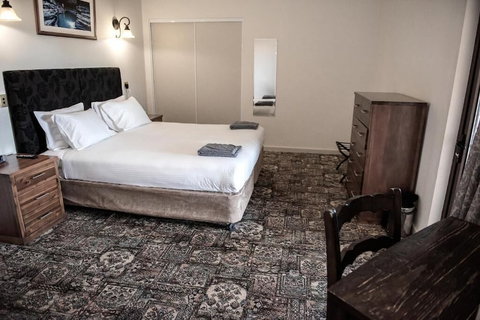 The Esplanade Hotel Port Hedland - Tourism Caloundra 6