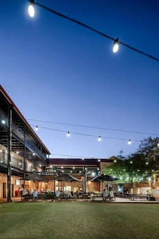 The Esplanade Hotel Port Hedland - Tourism Caloundra 2