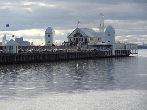 Econo Lodge Hacienda Motel Geelong - Tourism Caloundra 2