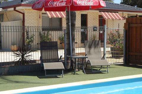 Motel Woongarra - Tourism Caloundra 2