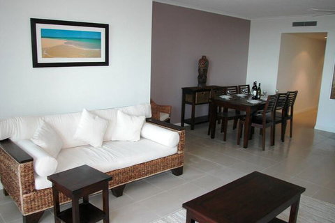 At Blue Horizon Resort Apartments - Tourism Caloundra 6