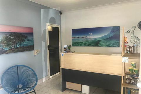 Blue Pelican Motel - Tourism Caloundra 3