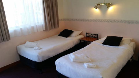 Echo Point Discovery Motel - Tourism Caloundra 1