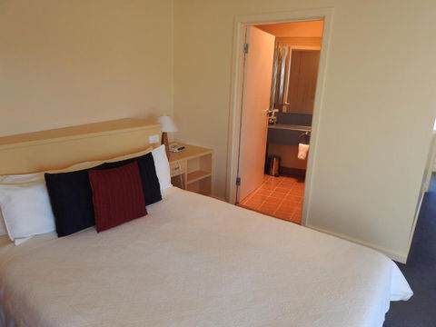 Waves Luxury Suites - Tourism Caloundra 1