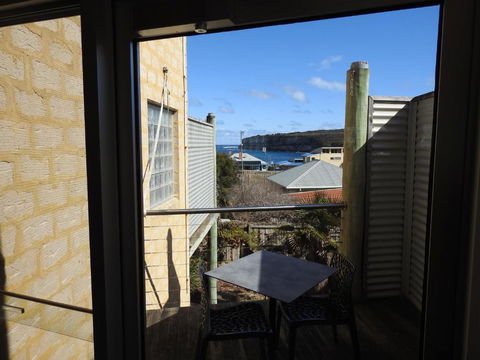 Waves Luxury Suites - Tourism Caloundra 2