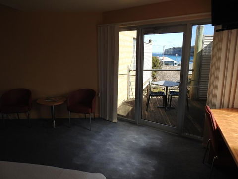 Waves Luxury Suites - Tourism Caloundra 3