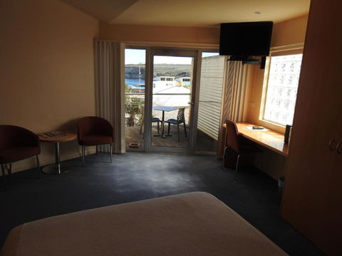 Waves Luxury Suites - Tourism Caloundra 5