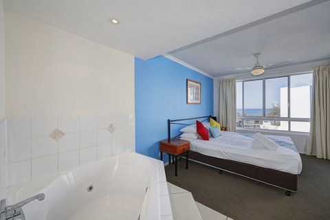 Bargara Blue Resort - Tourism Caloundra 4