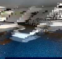 Lakes Hotel - Tourism Caloundra