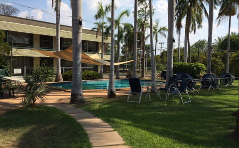 Pine Tree Motel - Tourism Caloundra 1