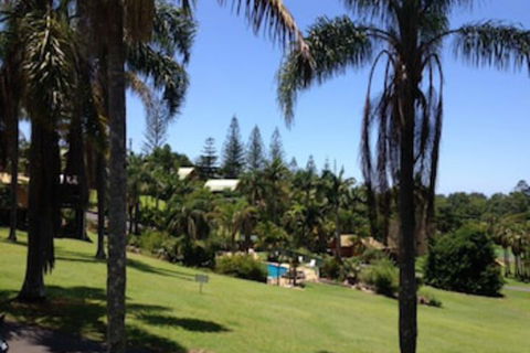 Paradise Palms Resort - Tourism Caloundra 0