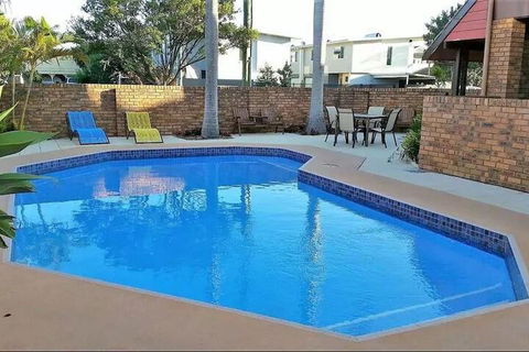 Royal Palms Motor Inn - Tourism Caloundra 4