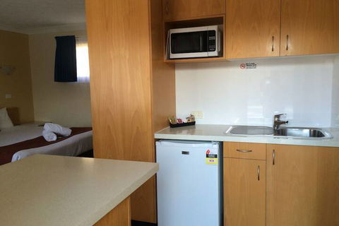 Park Beach Resort Motel - Tourism Caloundra 4