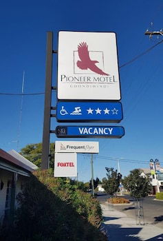 Pioneer Motel - Tourism Caloundra 5