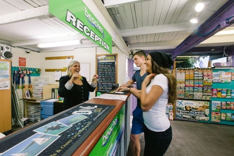 Beaches Backpackers Airlie Beach - Hostel - Tourism Caloundra 0