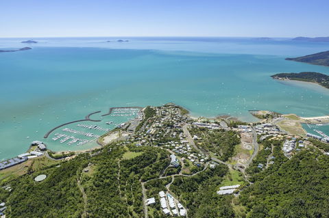 Peninsula Airlie Beach - Tourism Caloundra 0