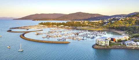 Peninsula Airlie Beach - Tourism Caloundra 5