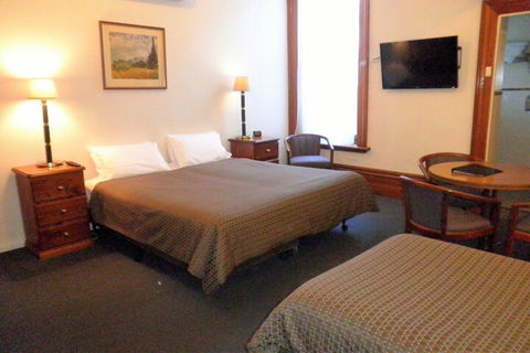 Princes Lodge Motel - Tourism Caloundra 4