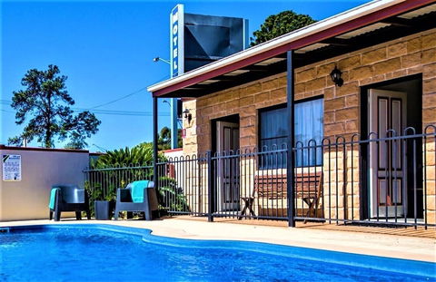 Ascot Lodge Motor Inn Kingaroy - Tourism Caloundra 1