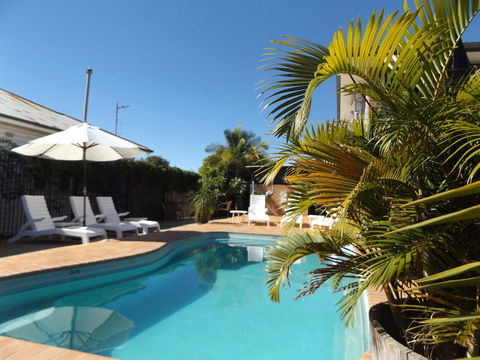 Golden Harvest Motor Inn - Tourism Caloundra 2