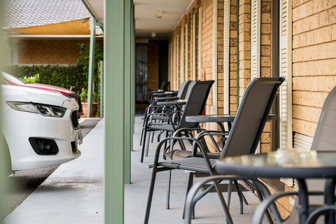 Garden City Motor Inn - Tourism Caloundra 1