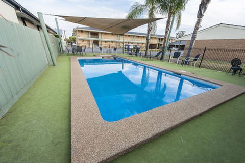 Garden City Motor Inn - Tourism Caloundra 5