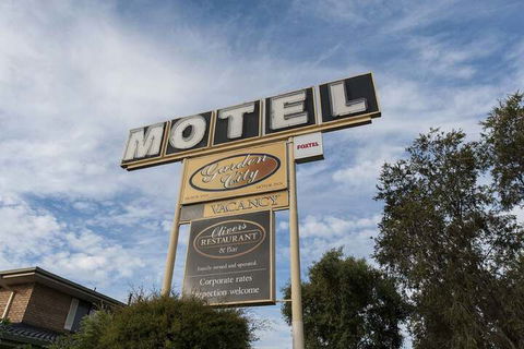 Garden City Motor Inn - Tourism Caloundra 2