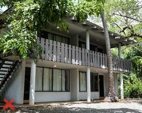 Base Airlie Beach Resort - Tourism Caloundra 2