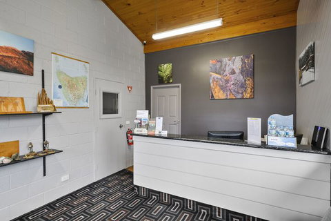 Gold Rush Inn - Tourism Caloundra 4