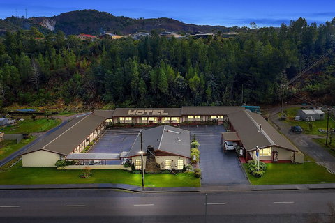 Gold Rush Inn - Tourism Caloundra 2