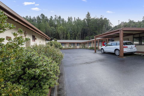 Gold Rush Inn - Tourism Caloundra 3