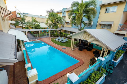 Cairns Queens Court - Tourism Caloundra 5
