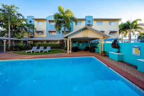 Cairns Queens Court - Tourism Caloundra 6