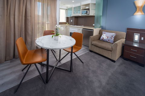 Hyde Park Inn - Tourism Caloundra 6