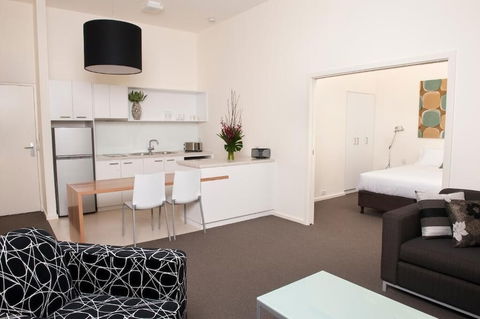 Majestic Old Lion Apartments - Tourism Caloundra 5