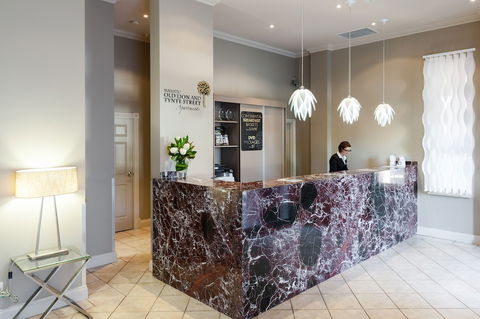 Majestic Old Lion Apartments - Tourism Caloundra 2