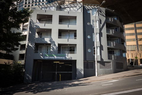 Napoleon On Kent - Tourism Caloundra 1