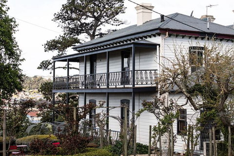 The Dragonfly Inn - Tourism Caloundra 1