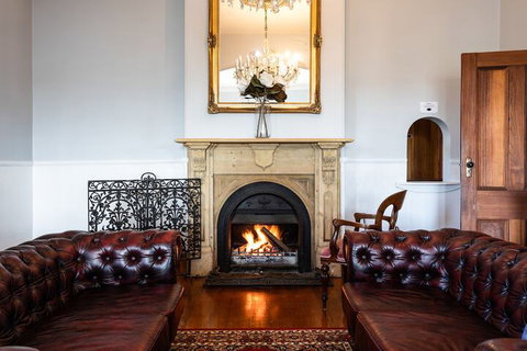 The Dragonfly Inn - Tourism Caloundra 5