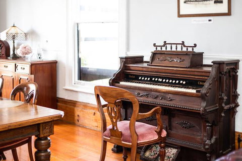 The Dragonfly Inn - Tourism Caloundra 6