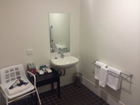 Quest On Rheola - Tourism Caloundra 2