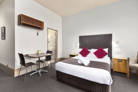 Adelaide Paringa - Tourism Caloundra 6
