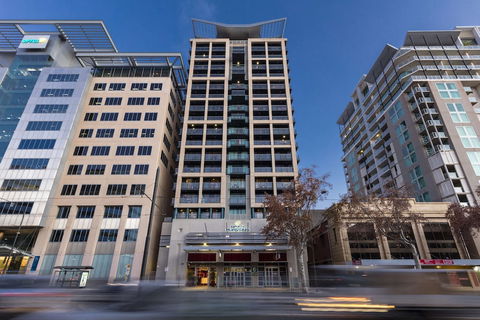 Oaks Adelaide Horizons Suites - Tourism Caloundra 2