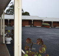 Whalers Rest Motor Inn - Tourism Caloundra